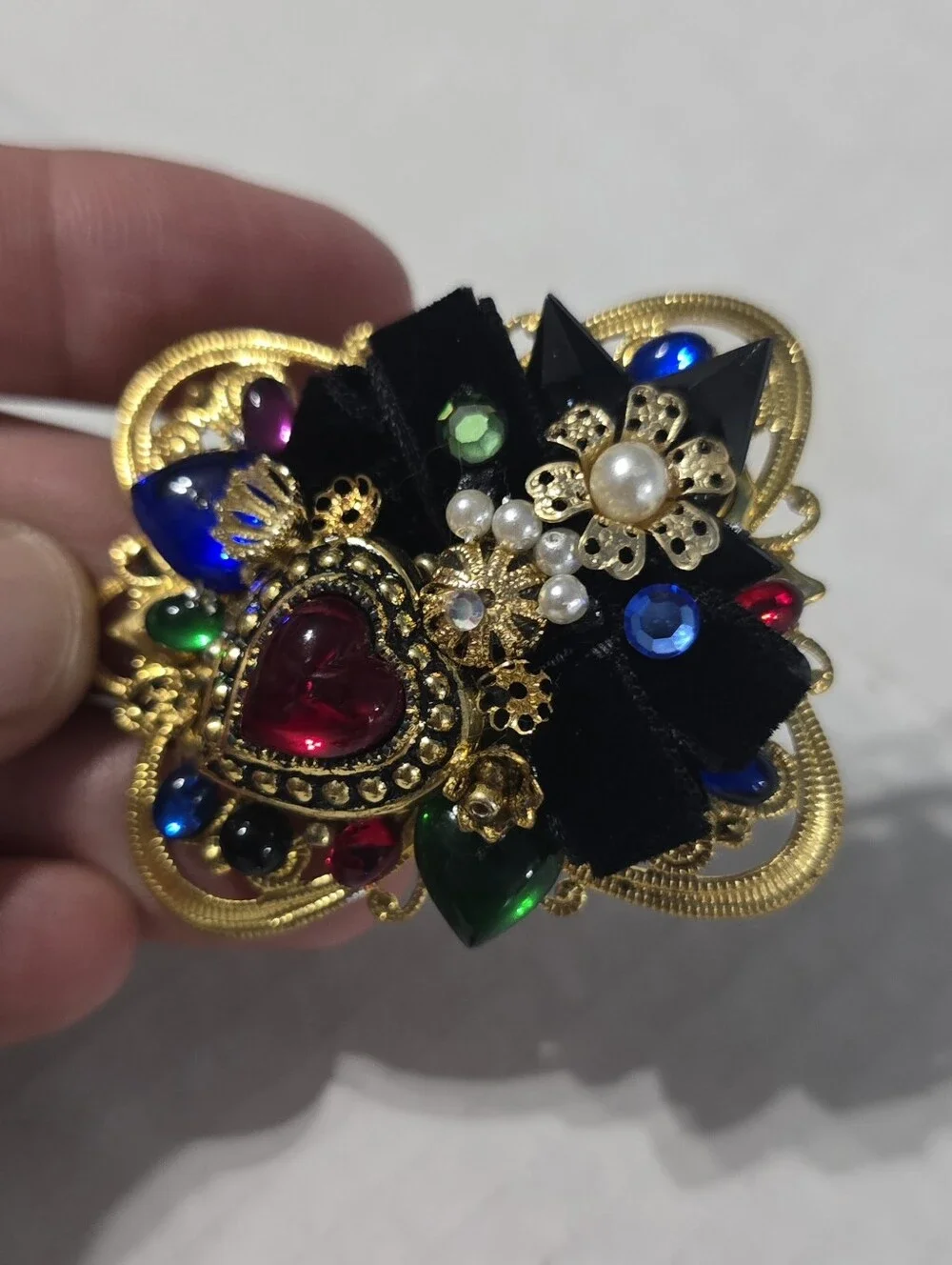 Lot Of 3 Brooch Pin Clip On Earrings Linda Modell Handarbeit München Set Gems